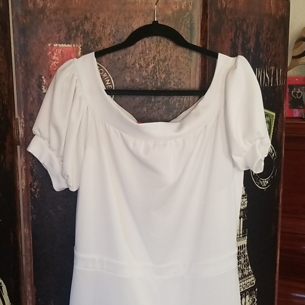 White Off the Shoulder jumpsuit - Picture 3 of 3